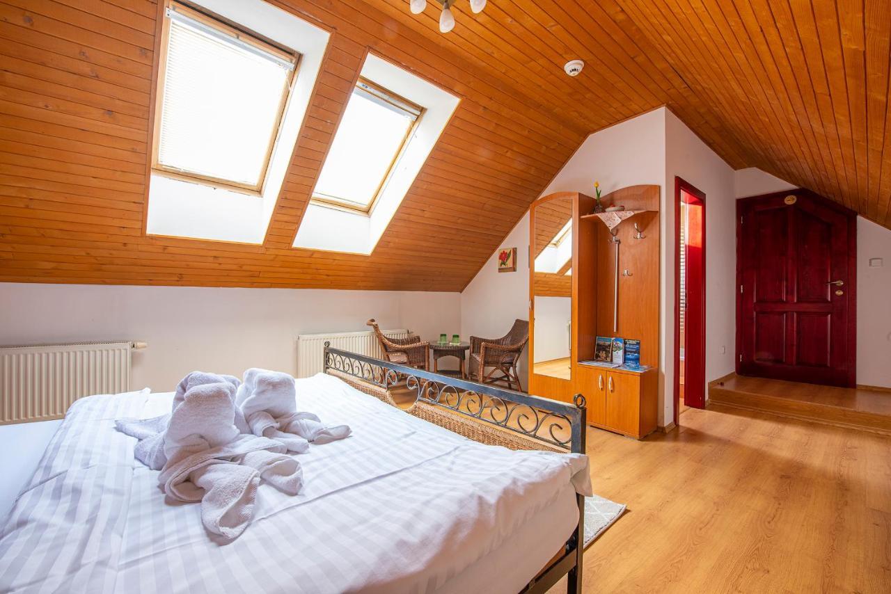 Hotel Penzion Familia Poprad Esterno foto