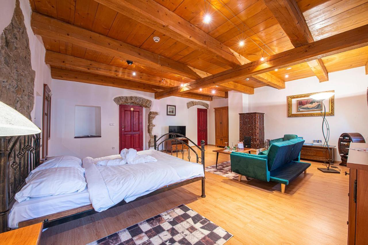 Hotel Penzion Familia Poprad Esterno foto
