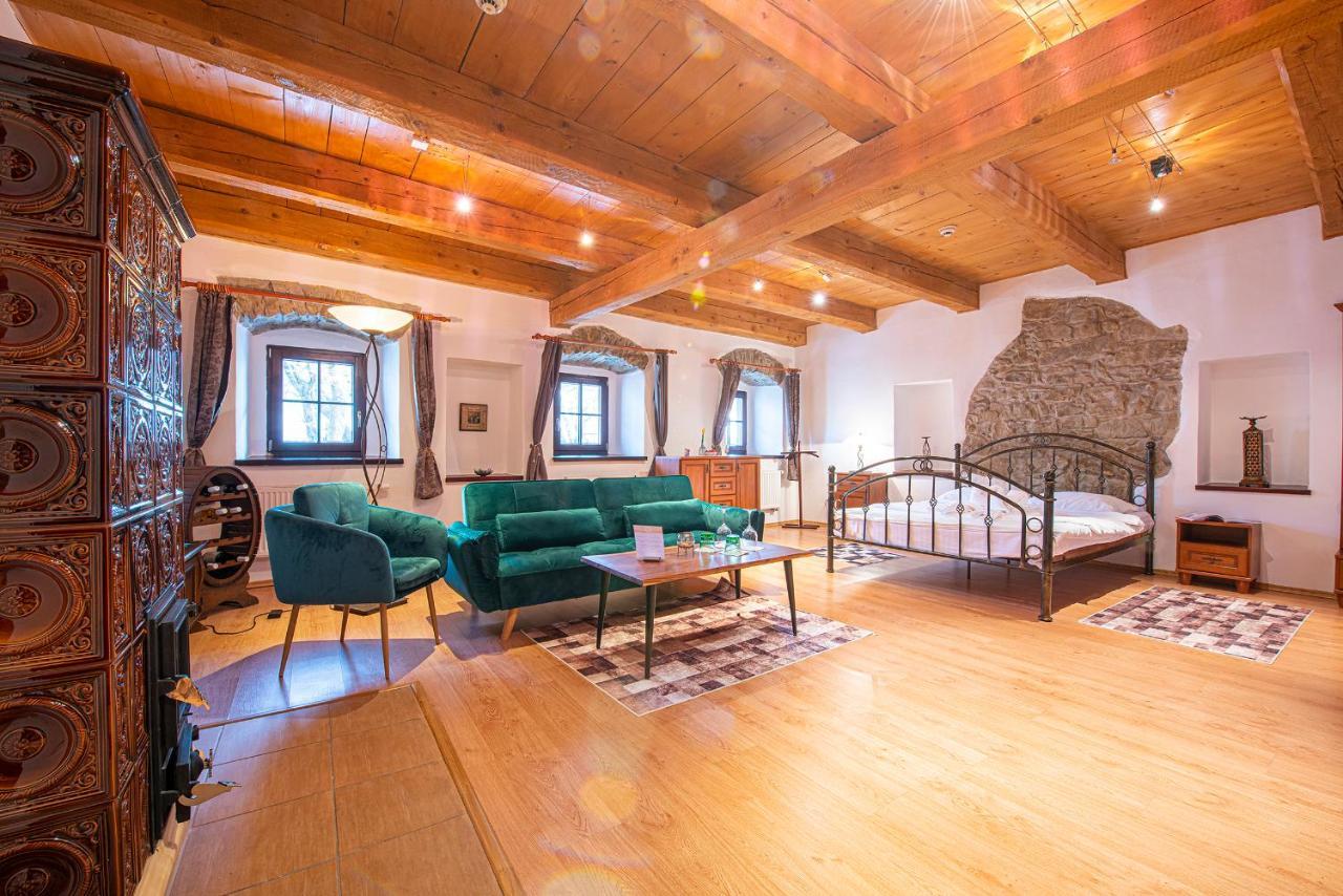 Hotel Penzion Familia Poprad Esterno foto