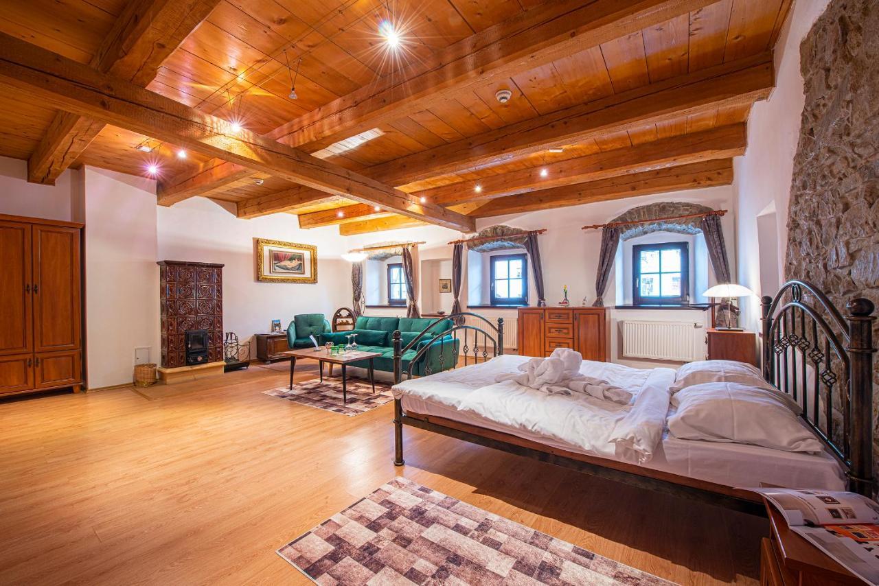 Hotel Penzion Familia Poprad Esterno foto